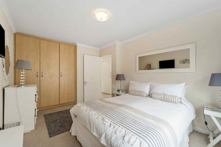 4 Bedroom Property for Sale in Sunset Links Western Cape